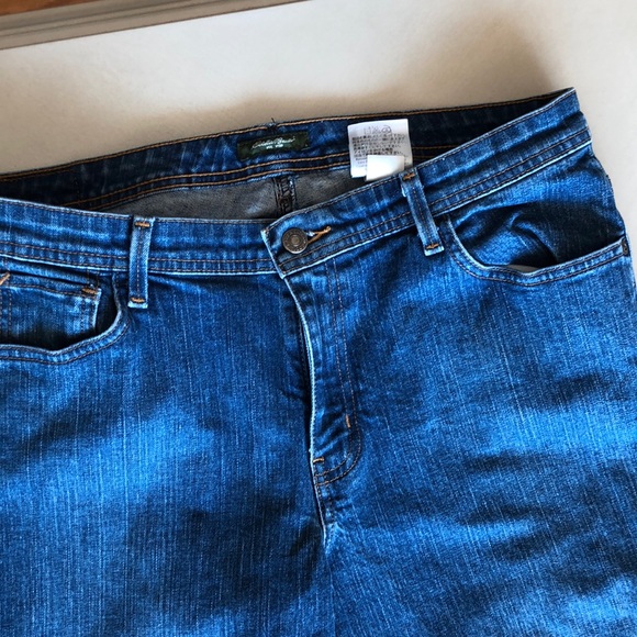 Like new boot cut jeans - Picture 4 of 7